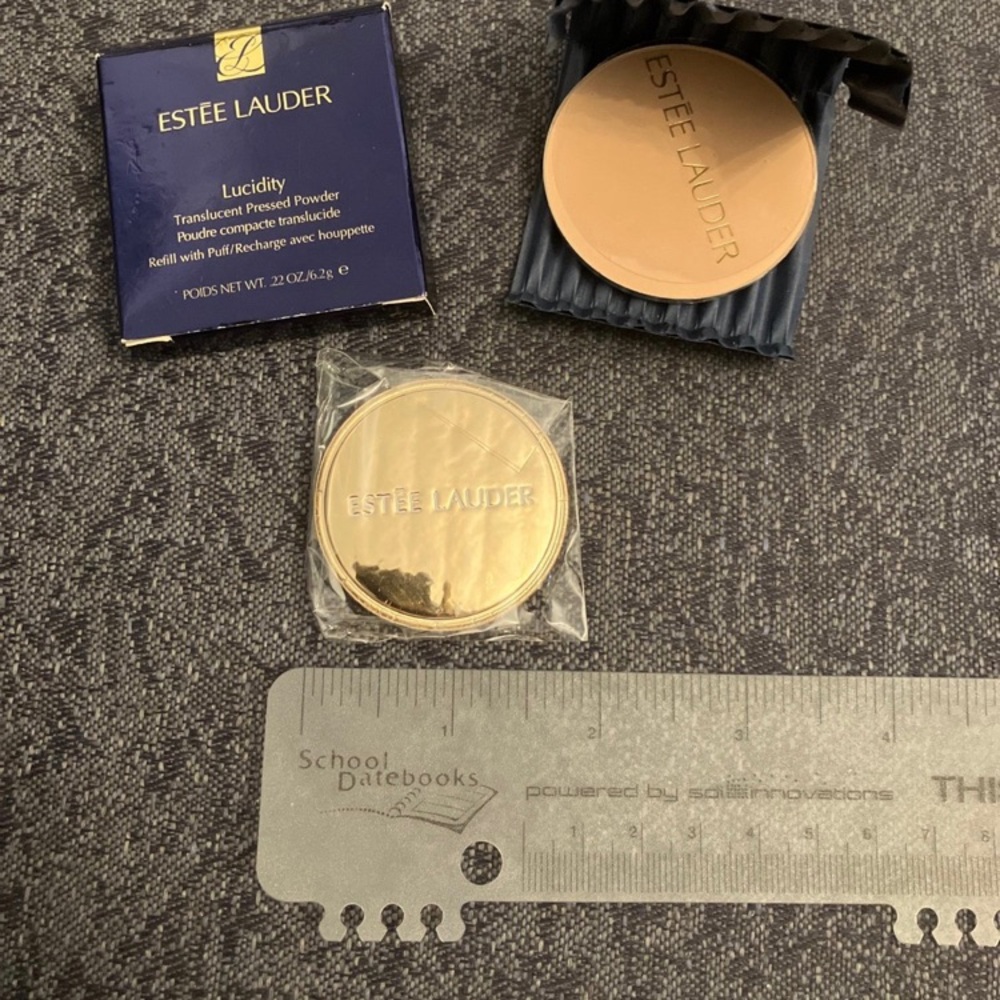 RARE Estée Lauder lucidity translucent pressed powder refill with puff